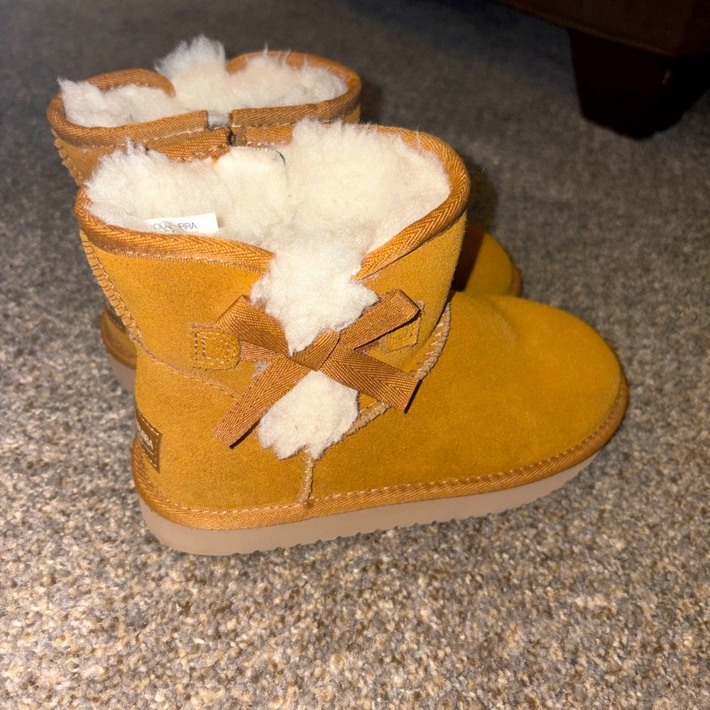 Koolaburra Tan Suede Boots with Sheepskin Lining